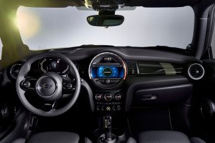 P90357973_highRes_the-new-mini-cooper-