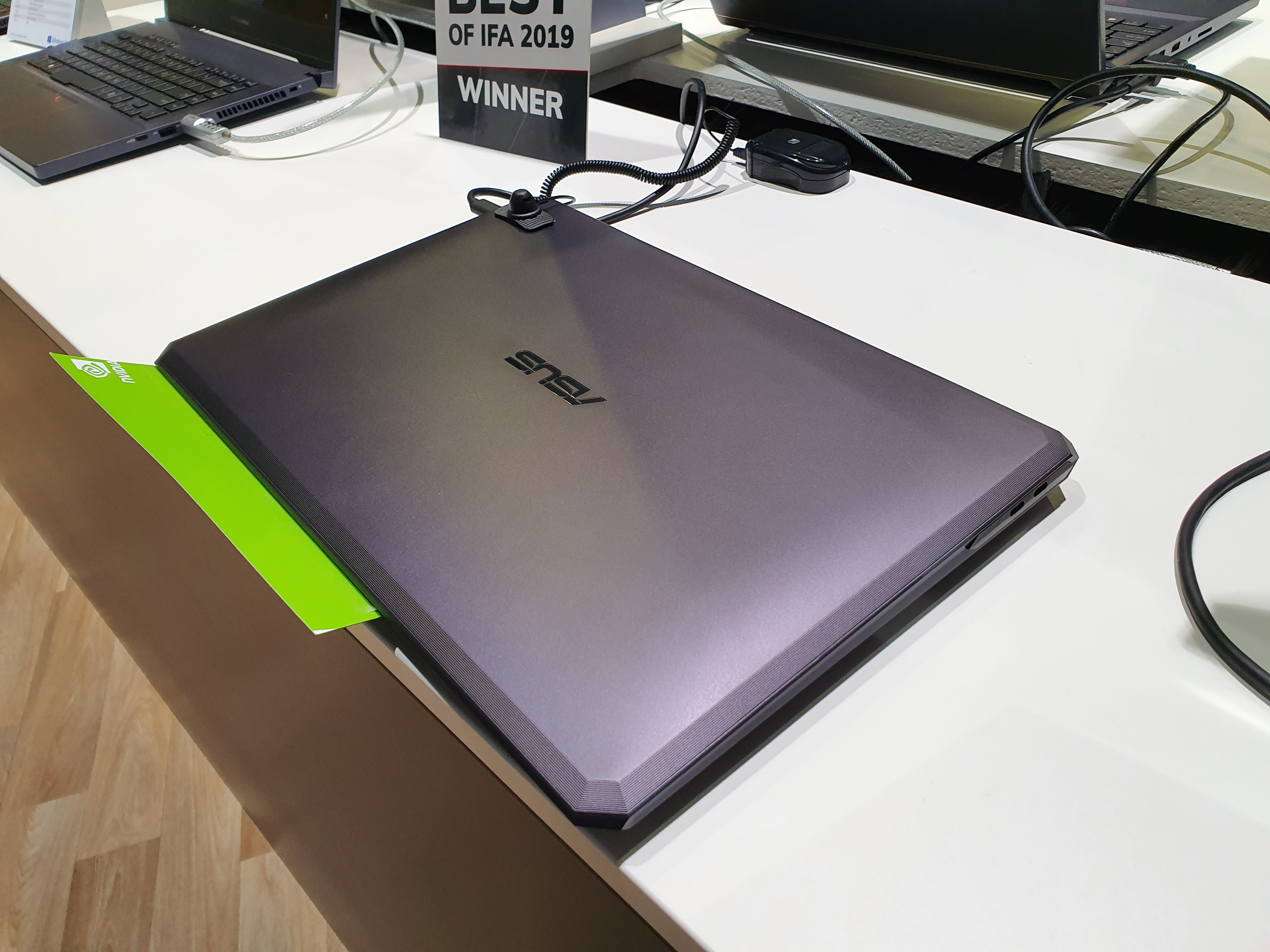 Asus ProArt StudioBook One 2