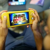 Test de la Nintendo Switch Lite : petite, mignonne et un tantinet frustrante