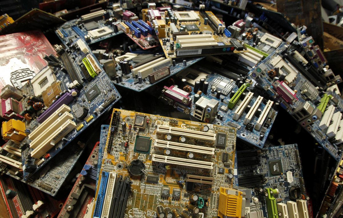 dechets-electroniques-recyclage-tri-selectif-poubelles-dechetterie-ordures