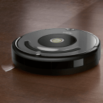 L’aspirateur robot Roomba 676 baisse de prix et passe à 249 euros L’aspirateur robot Roomba 676 baisse de prix et passe à 249 euros