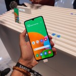 Prise en main du Samsung Galaxy A90 5G : quelles différences avec le Galaxy S10 ?