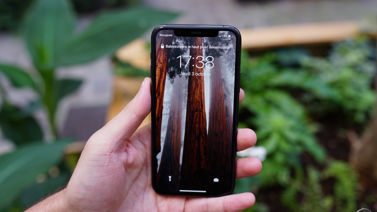IPhone 11 Pro Max - Rouge - Occasion En état De Marche - Peau Mate (finition)