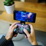 Xbox et PlayStation se lancent dans une nouvelle guerre : votre smartphone