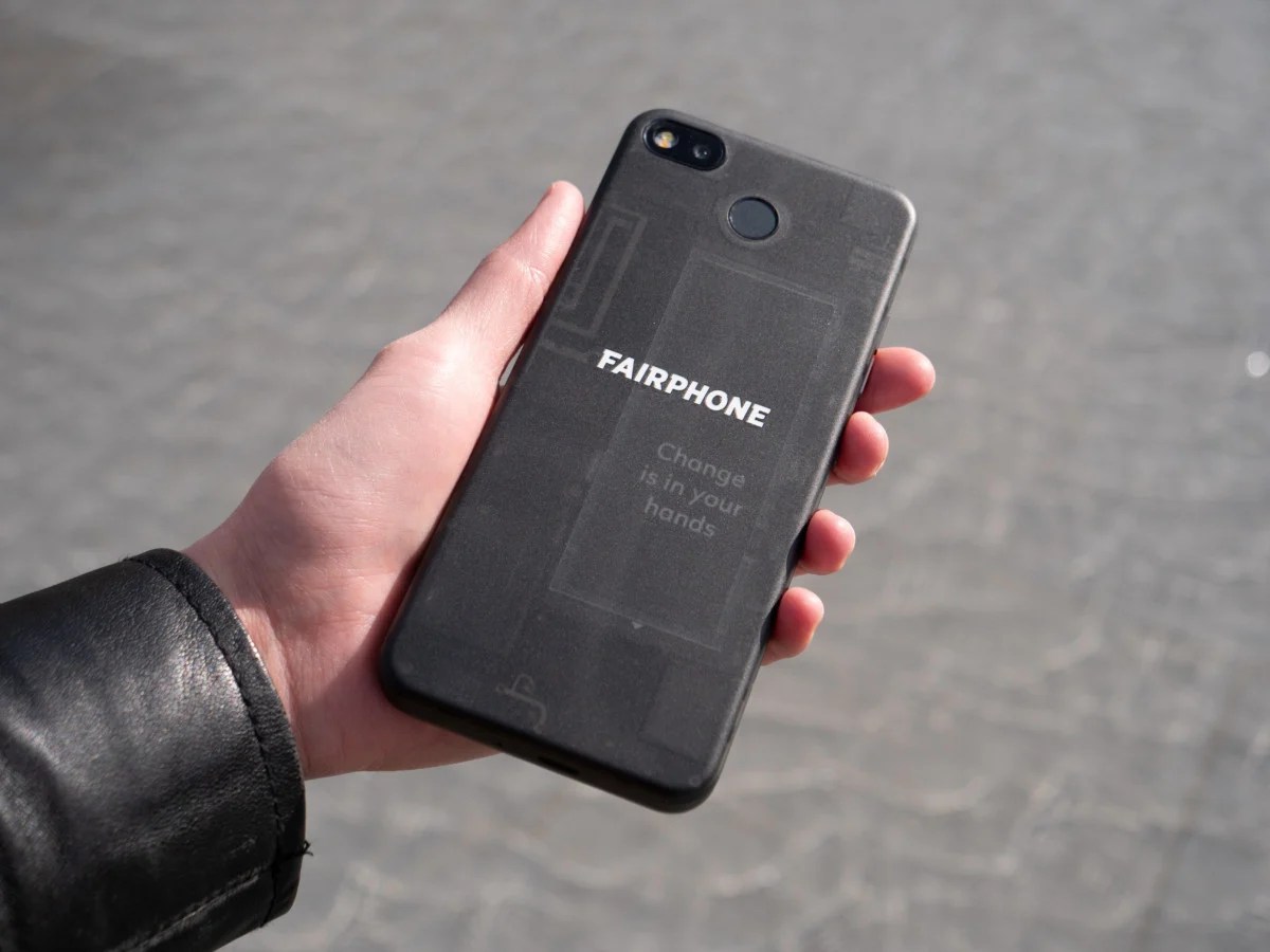 Le dos transparent du Fairphone 3