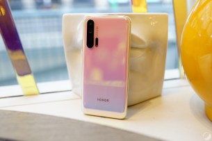 Honor 20 Pro Icelandic Frost - FrAndroid - c_DSC02857
