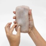 Pincer une fausse peau humaine pour utiliser notre smartphone : un projet intrigant et bizarre