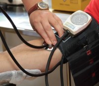 black-and-white-blood-pressure-kit-220723
