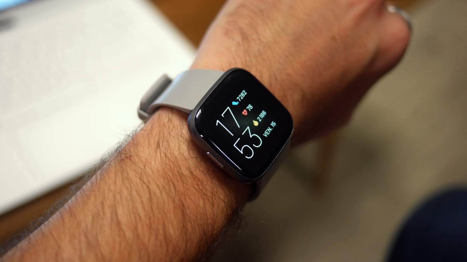 Test Fitbit Versa notre avis complet Montres bracelets