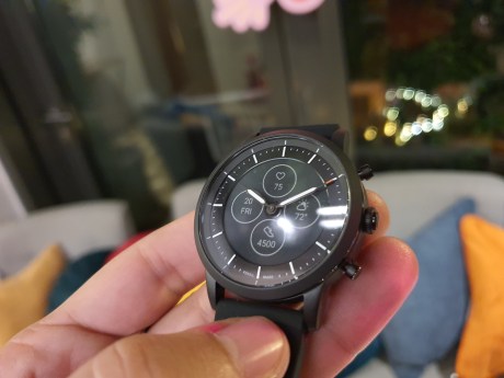 Fossil Hybrid HR a