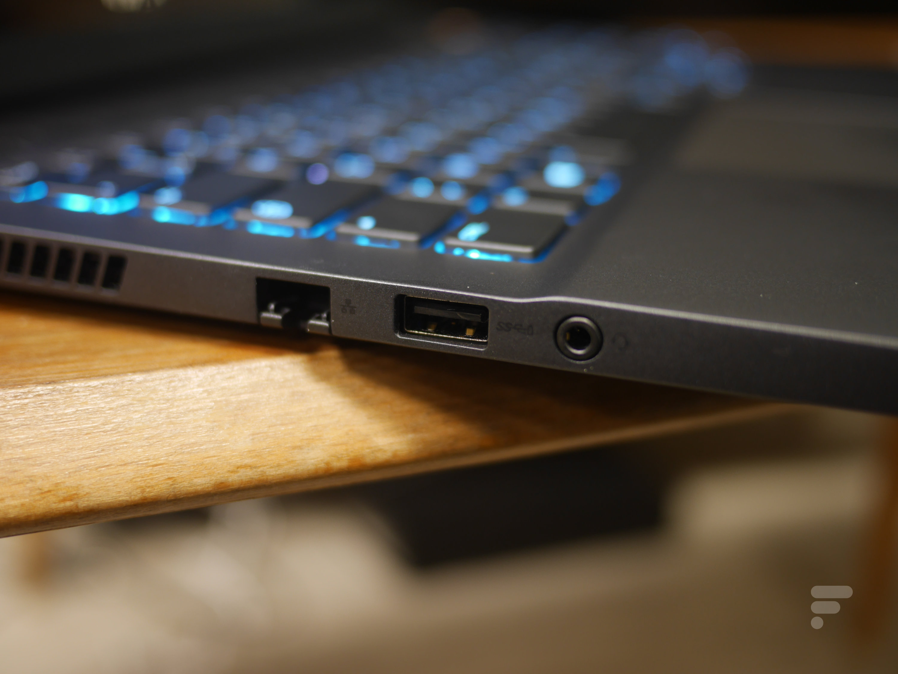 Alienware m17 test photos (1)