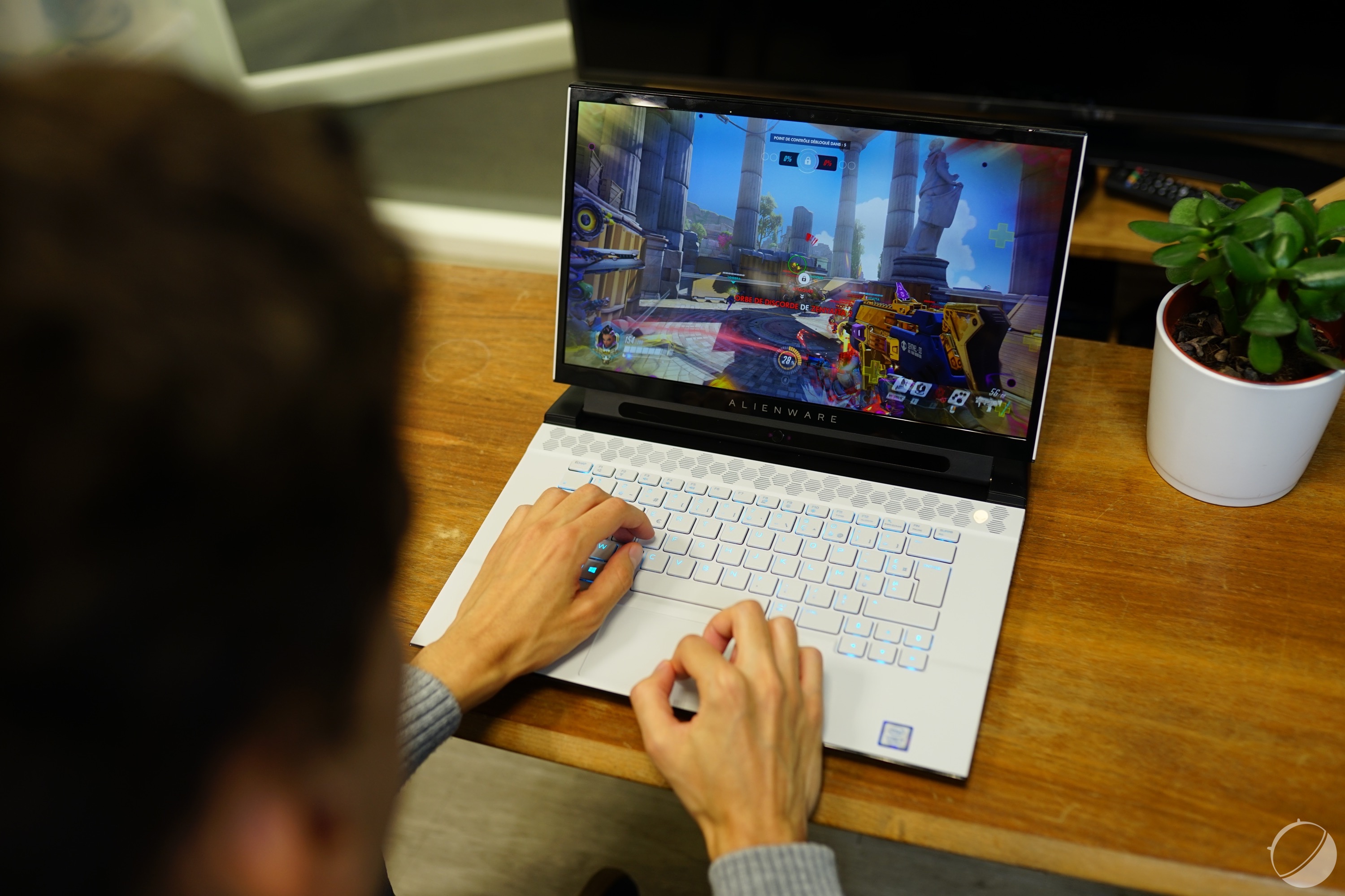 c_Dell Alienware m15 R2 – DSC04413