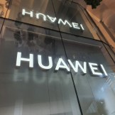 Huawei pourrait également arrêter de fournir des chargeurs… bien malgré lui