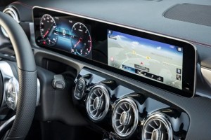 Nous avons testé le système Mercedes-Benz MBUX : une révolution du poste de conduite ?