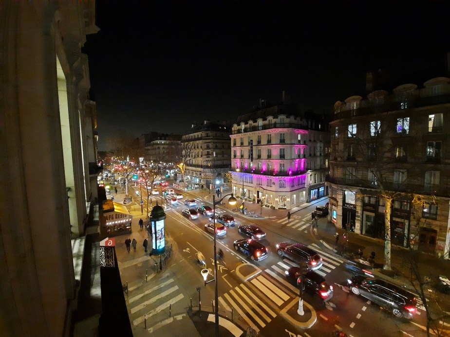 boulot rue nuit ultra grand-angle