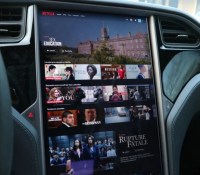 Netflix sur l'écran de la Tesla Model S.