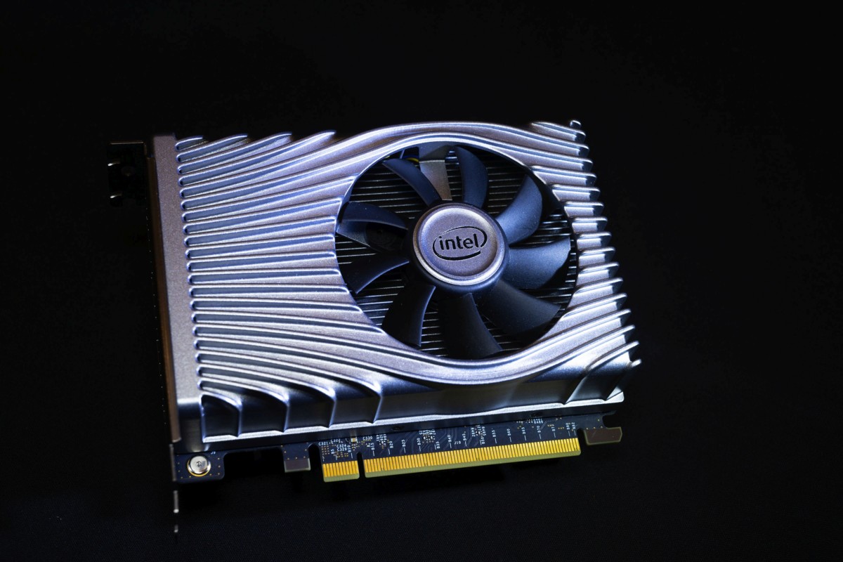 intel_dg1_xe_lp_gpu_graphics_card_001