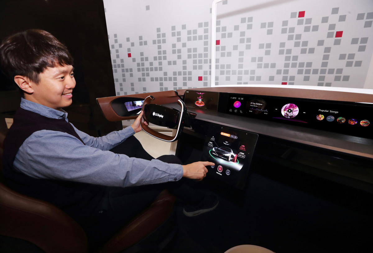 (LG Display) Automotive OLED displays at CES 2020