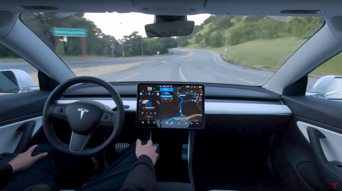 Conduite automatique Tesla Model 3