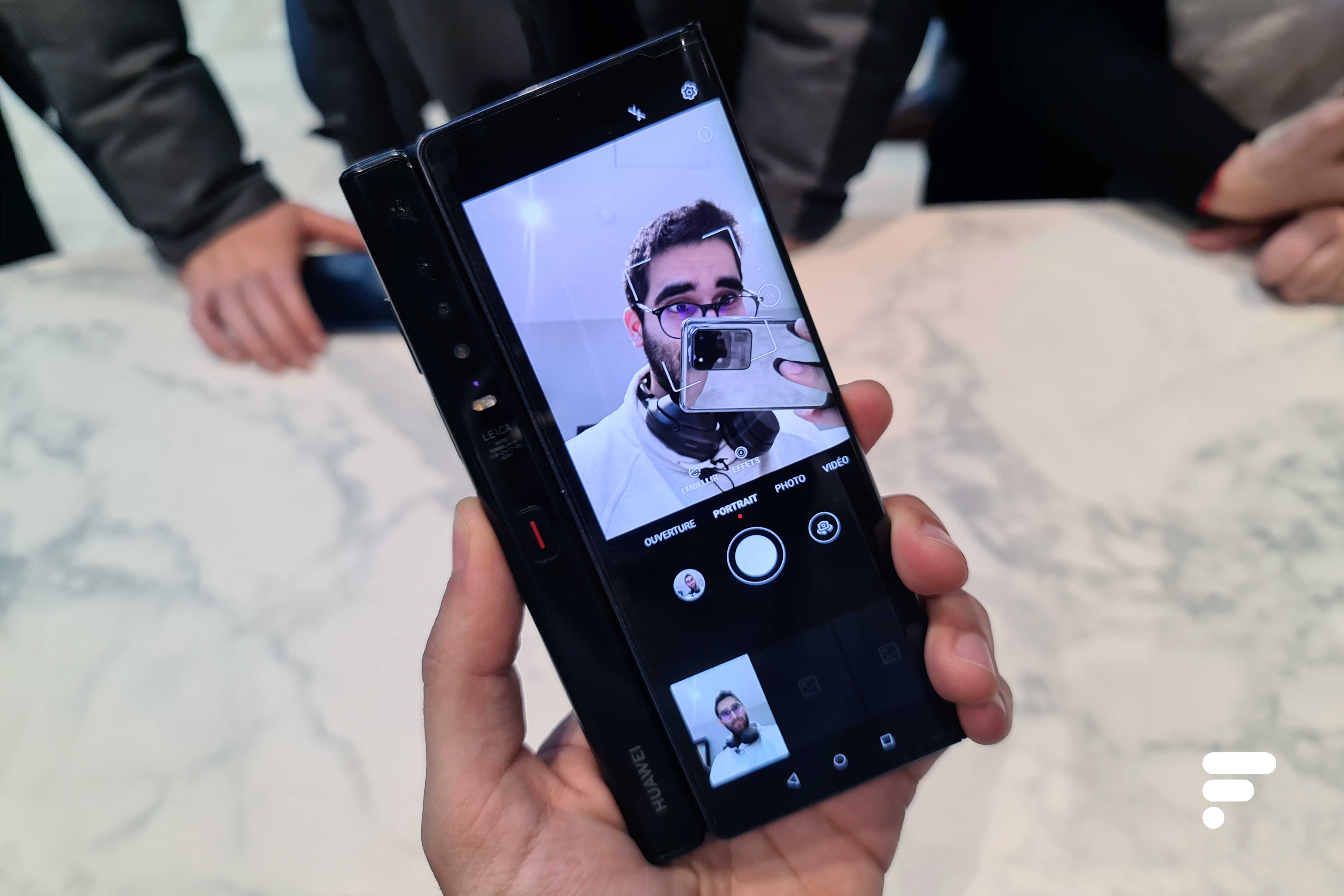 Huawei Mate Xs selfie