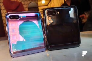 Samsung Galaxy Z Flip coloris assis