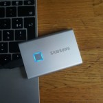 Test du Samsung T7 Touch : le SSD portable, performant, sécurisé et compact