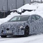 Mercedes EQE : cette future rivale de la berline Tesla Model S se montre lors d’essais hivernaux