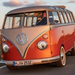 e-Bulli : Volkswagen électrifie son van Combi des 60’, mais conserve son côté vintage