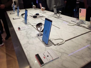 Huawei flagship store connex