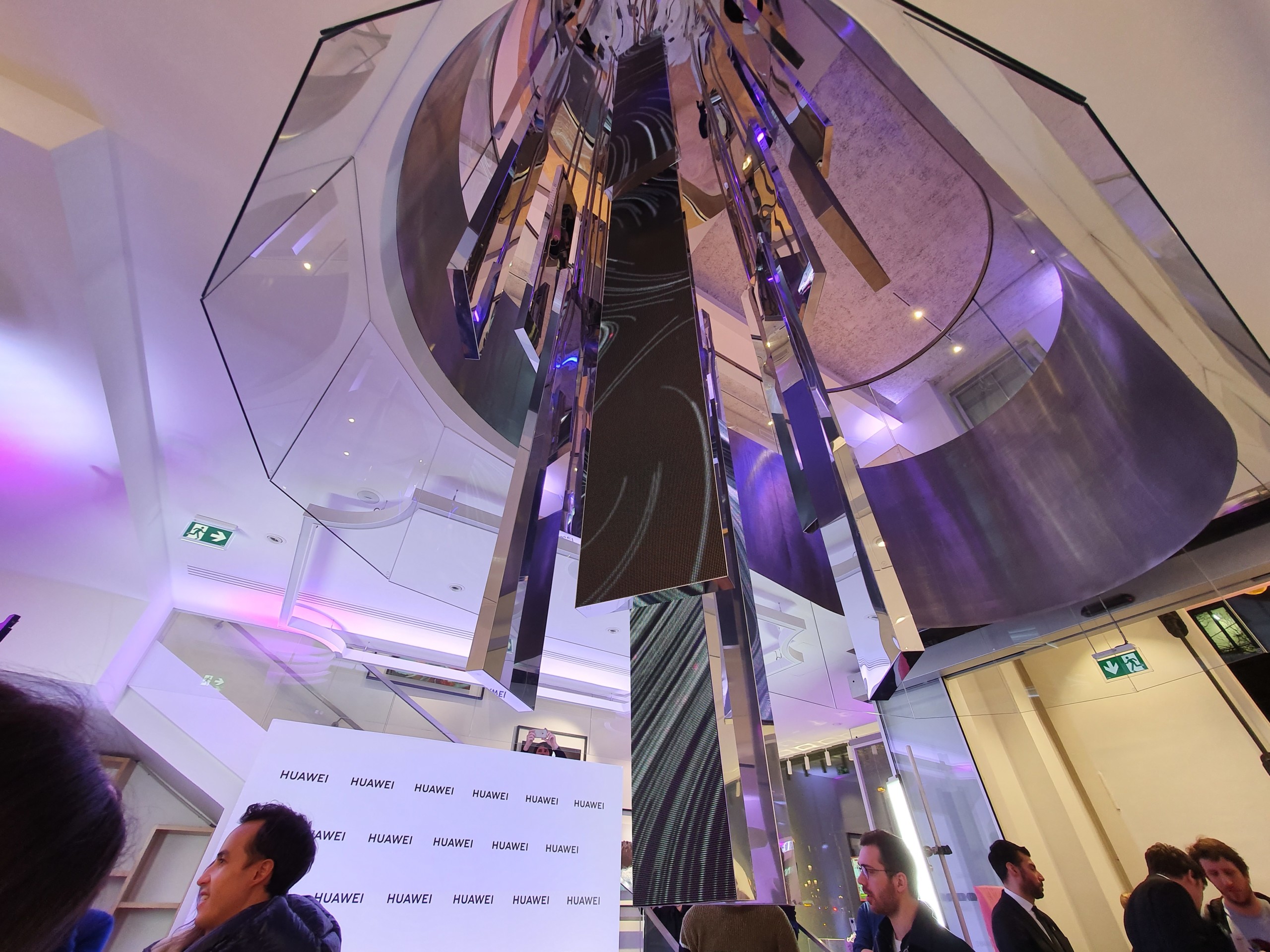 Huawei flagship store sculpture
