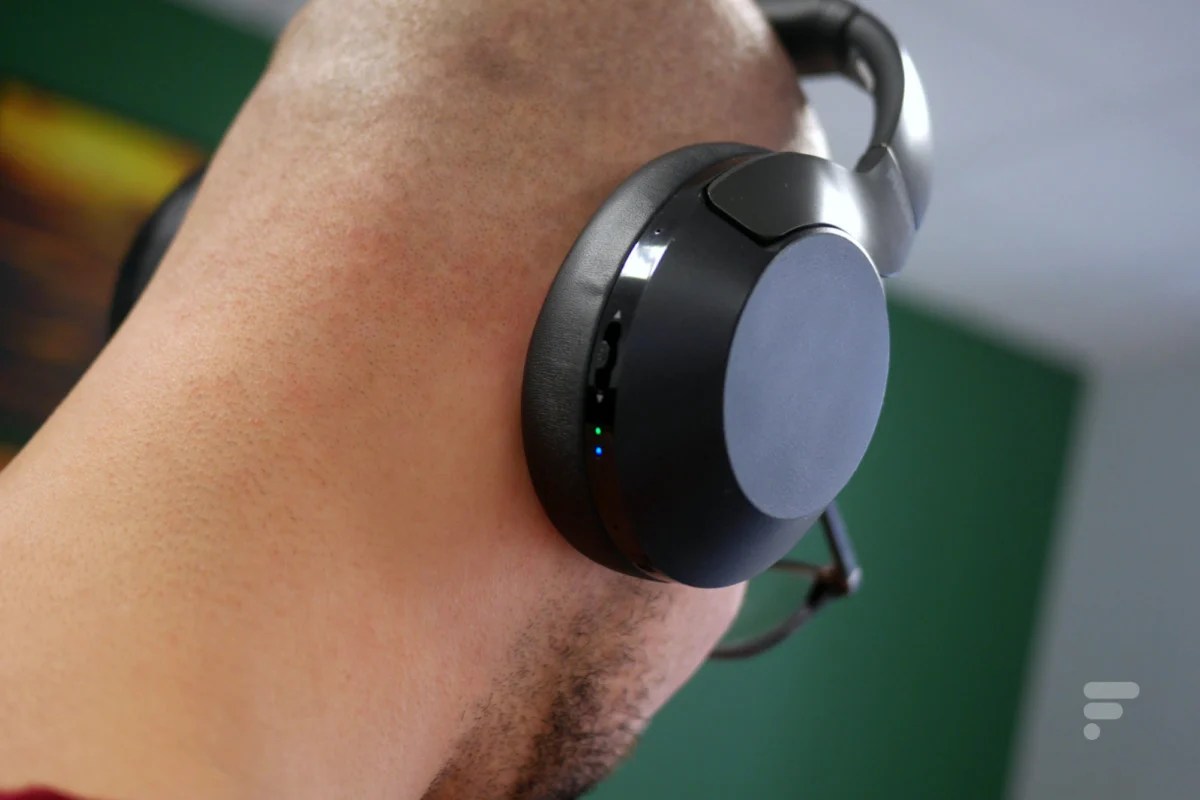 Philips PH805 : un bouton et des diodes à l'arrière
