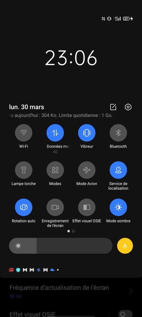 RealmeUI : le panneau d'actions rapides / de notifications