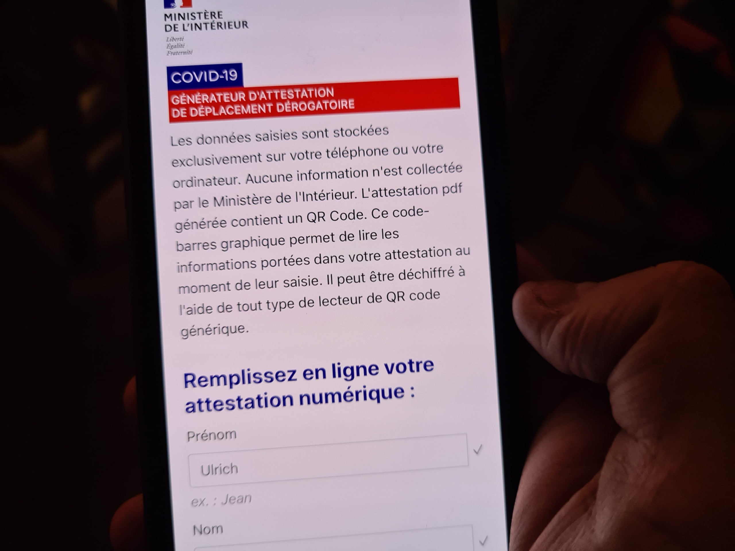 Vous pouvez télécharger l'attestation de déplacement sur votre smartphone
