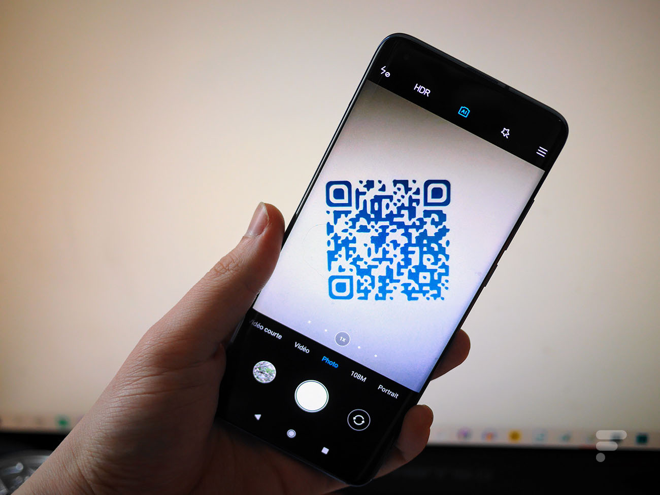 L'attestation de déplacement pourra être accessible via un QR Code sur son smartphone