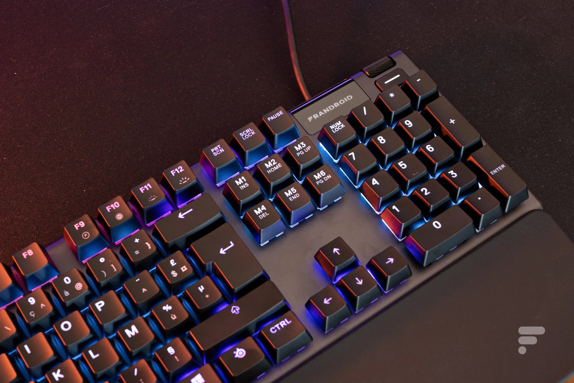 SteelSeries Apex 5