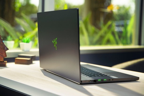 razer-blade-pro-17-2020-gallery-02