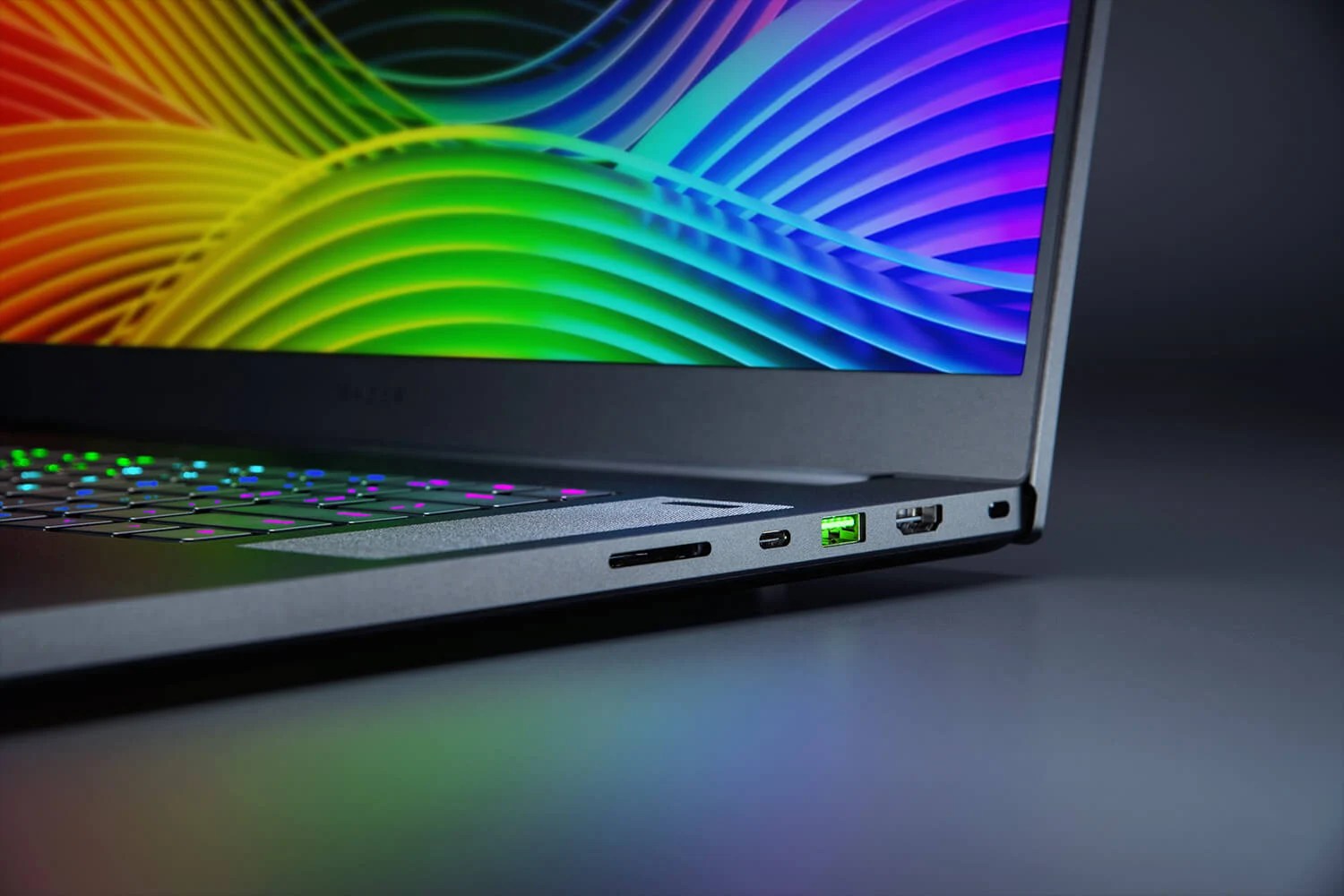 razer-blade-pro-17-gallery-03