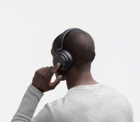 Le Microsoft Surface Headphones 2 offre 13 niveaux d'ajustement pour la réduction de bruit active // Source : Microsoft