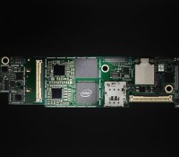 Ici un SoC Lakefield sur sa carte mère // Source : Intel