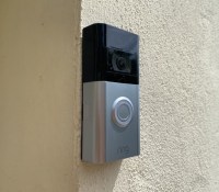Ring Video Doorbell 3 installée porte