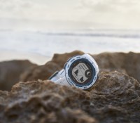 La montre Garmin Instinct Solar Surf Edition // Source : Garmin