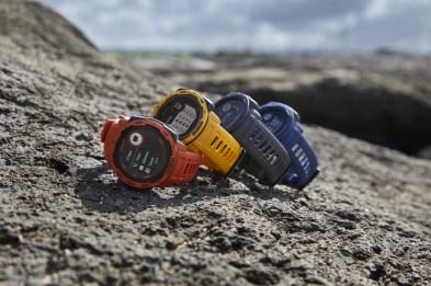 Les montres connectées Instinct Solar doté de la technologie Power Glass qui recharge à l'énergie solaire // Source : Garmin