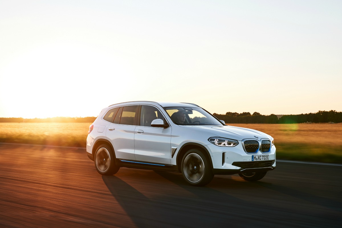 BMW iX3