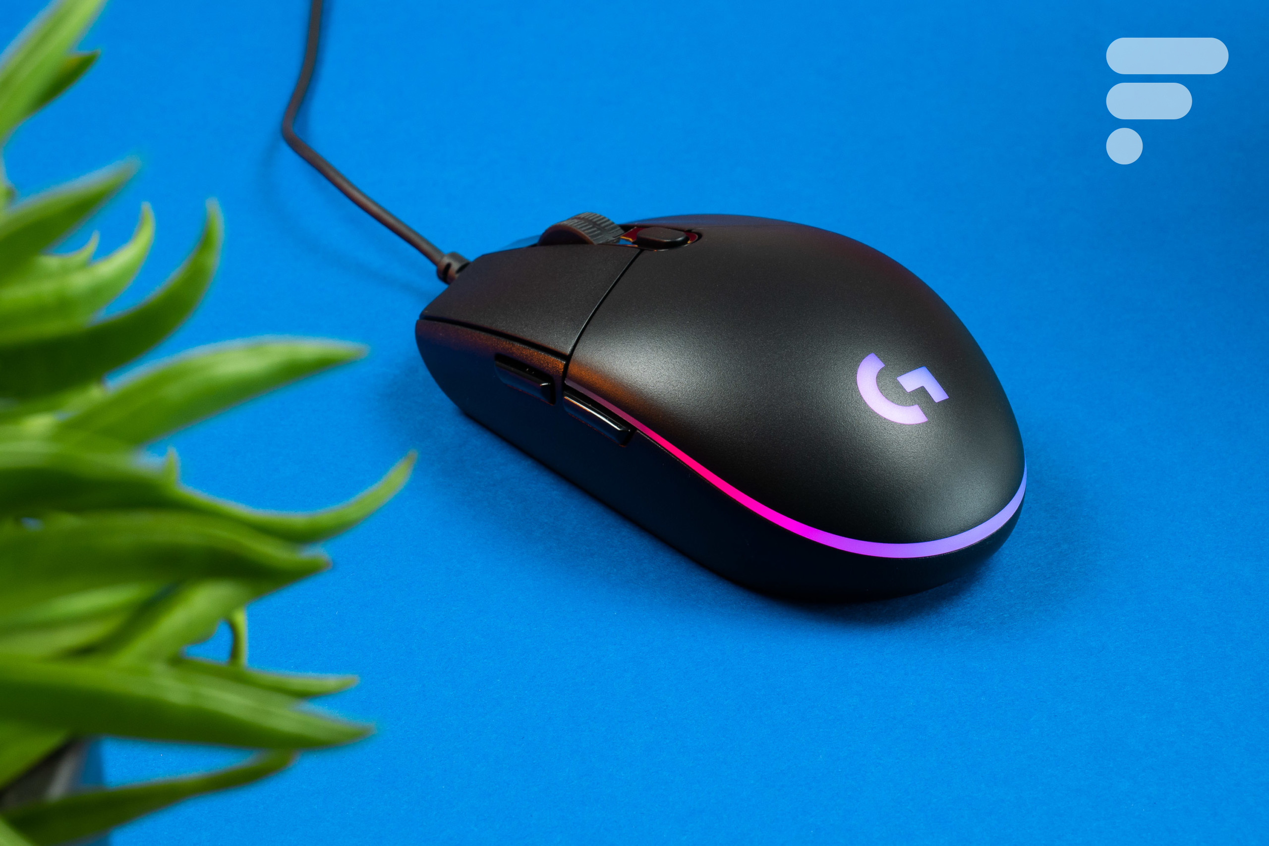 Logitech G203 LightSync