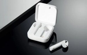 Mi True Wireless Earphones 2 Basic : Xiaomi lance ses écouteurs à réduction de bruit… à moins de 50 euros
