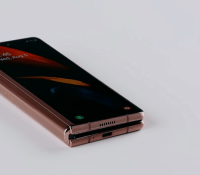 Le Samsung Galaxy Z Fold 2 replié // Source : Samsung