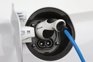 hyundai-ioniq-electric-chargeur