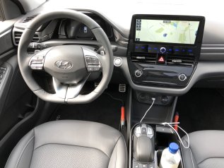 hyundai-ioniq-electric-interieur