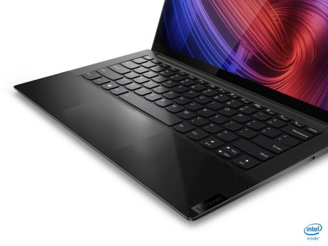Le PC utilise du verre de bout en bout au niveau du trackpad // Source : Lenovo