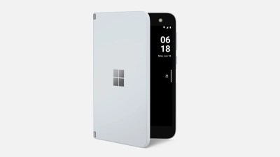 Le Microsoft Surface Duo légèrement replié // Source : Microsoft